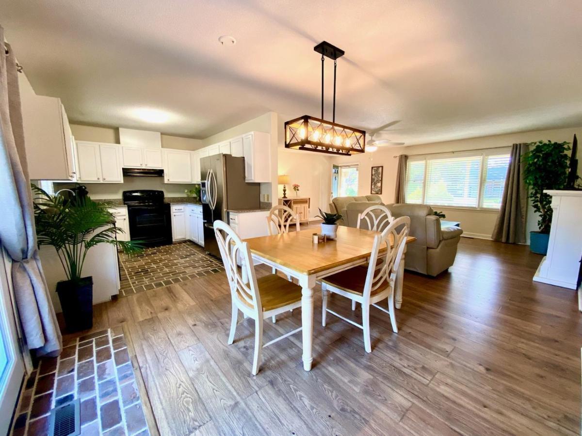 Cozy Three Bedroom House With Fireplace Wilmington Exteriér fotografie