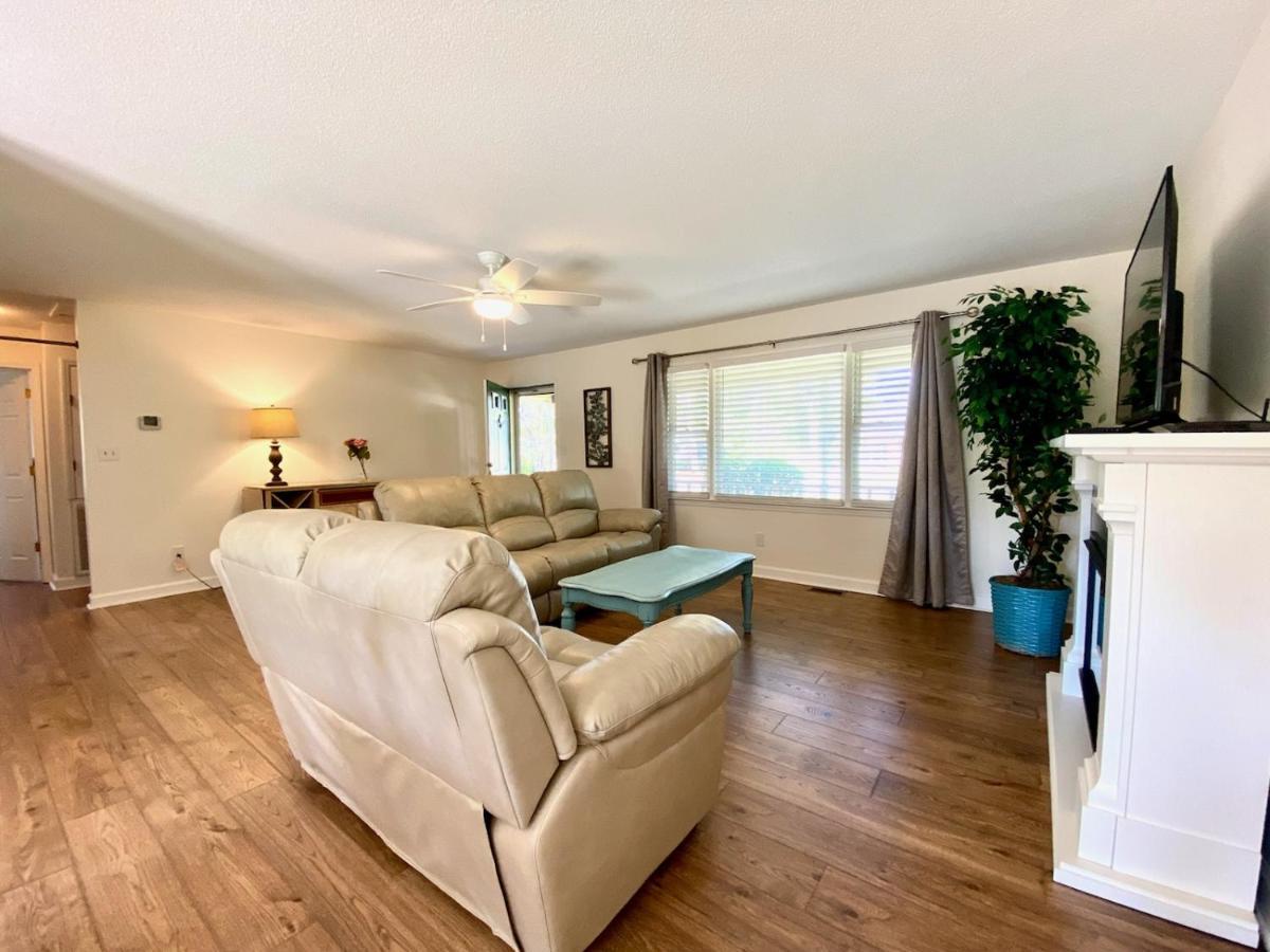 Cozy Three Bedroom House With Fireplace Wilmington Exteriér fotografie